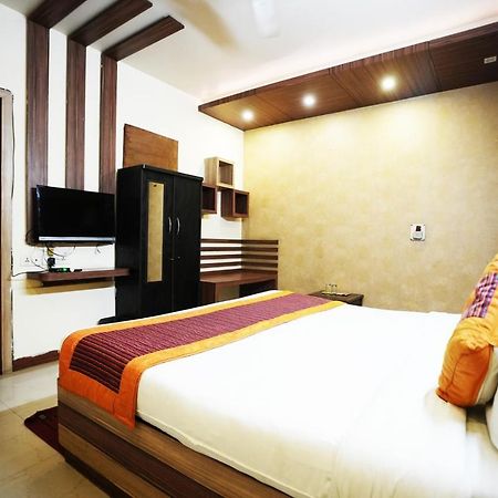 Hotel Classic New Delhi Eksteriør billede
