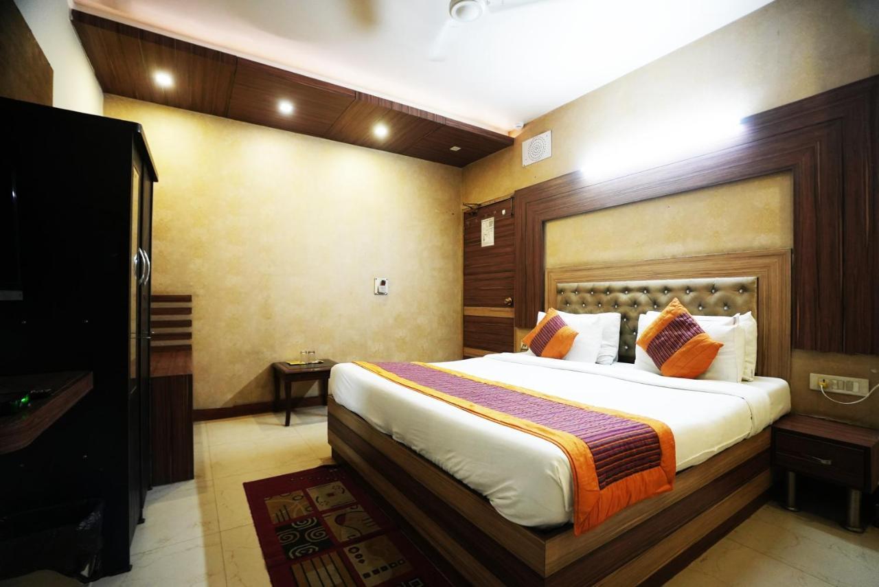 Hotel Classic New Delhi Eksteriør billede