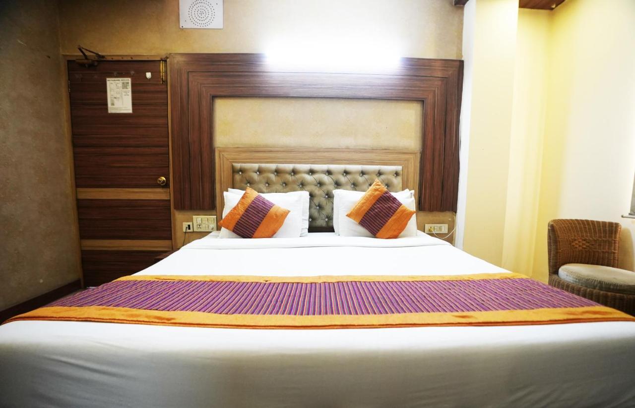 Hotel Classic New Delhi Eksteriør billede